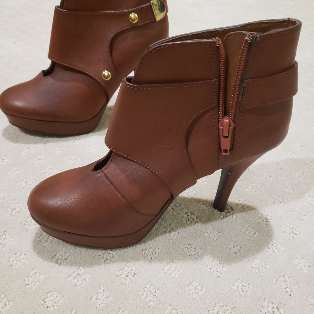 Booties - Picture 4 of 4